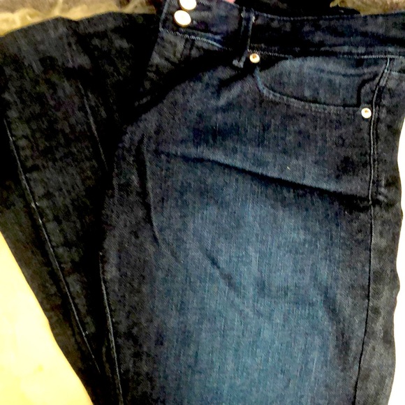 Lilly Pulitzer straight leg jeans size 8 good  condition - Picture 2 of 9